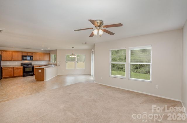 6442 Ridgeview Commons Drive, Charlotte, NC 28269