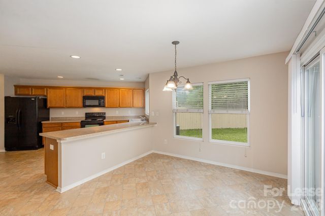 6442 Ridgeview Commons Drive, Charlotte, NC 28269