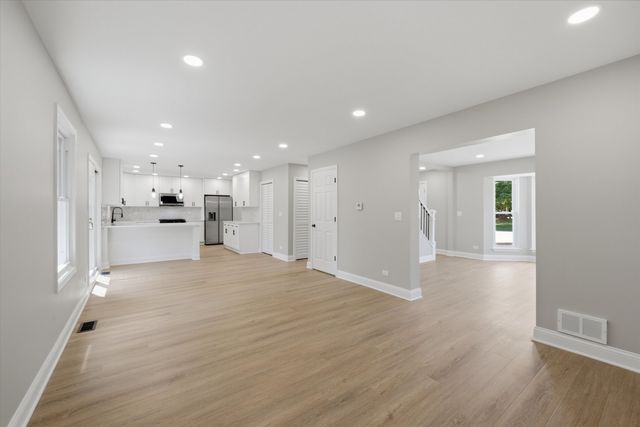 308 Homewood Drive, Bolingbrook, IL 60440