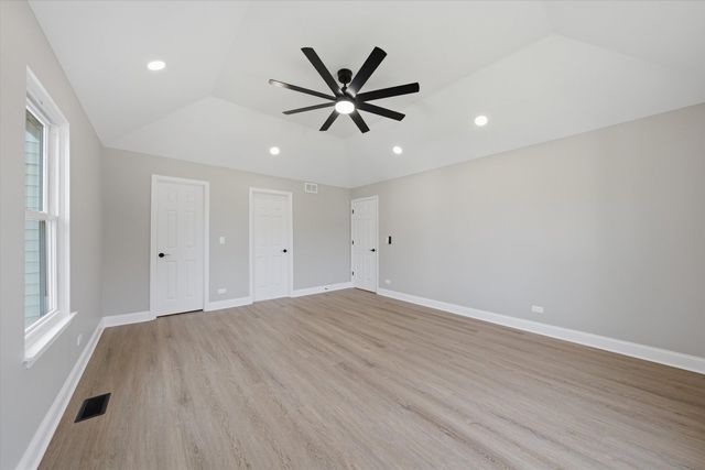308 Homewood Drive, Bolingbrook, IL 60440