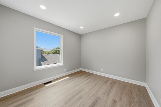 308 Homewood Drive, Bolingbrook, IL 60440