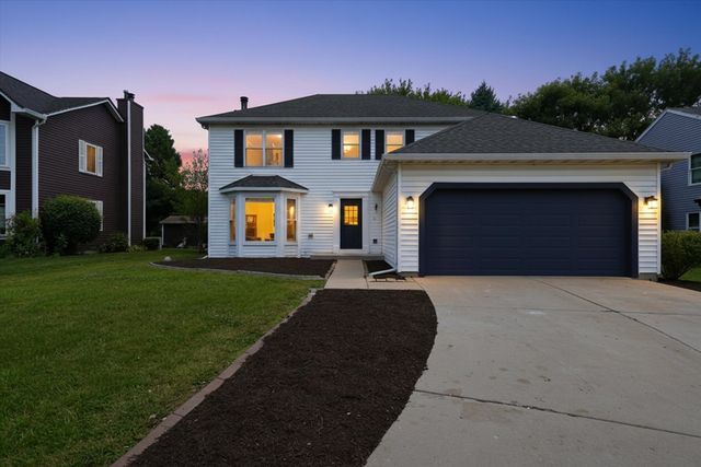 308 Homewood Drive, Bolingbrook, IL 60440