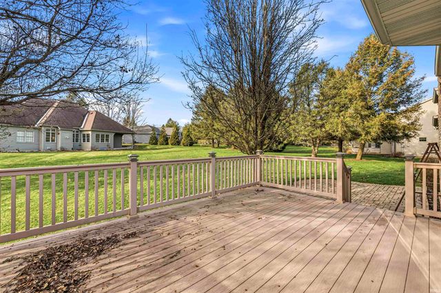 51691 Windyridge Court, South Bend, IN 46628