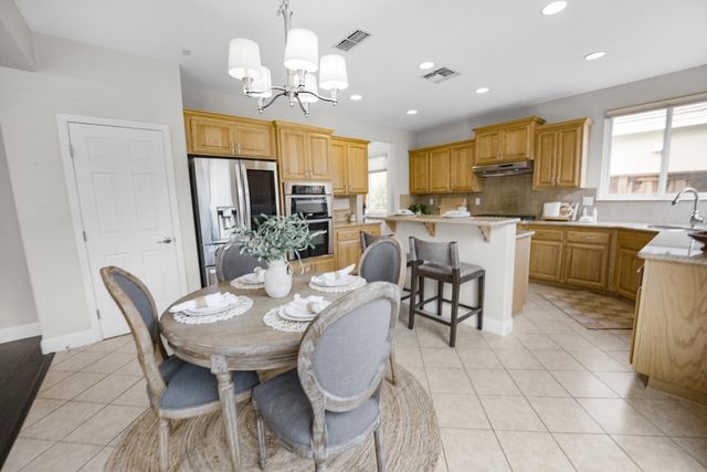 653 Lilja Ct, Roseville, CA 95678