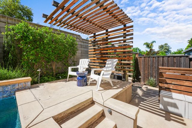 653 Lilja Ct, Roseville, CA 95678