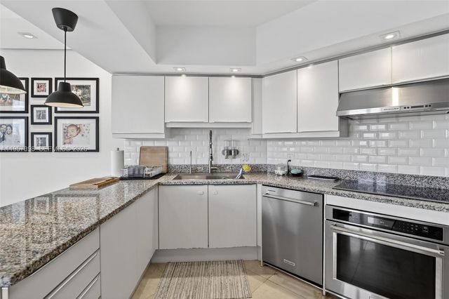 7000 Island Blvd 1109, Aventura, FL 33160