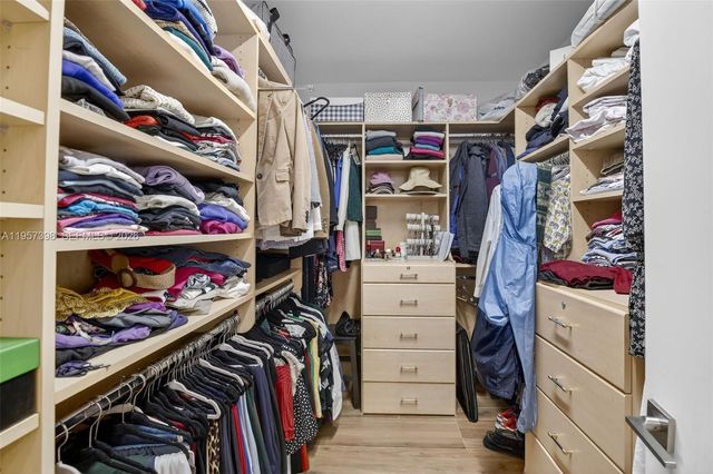 7000 Island Blvd 1109, Aventura, FL 33160