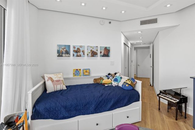 7000 Island Blvd 1109, Aventura, FL 33160