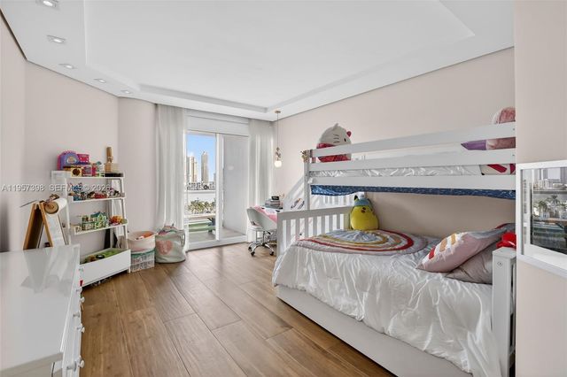 7000 Island Blvd 1109, Aventura, FL 33160