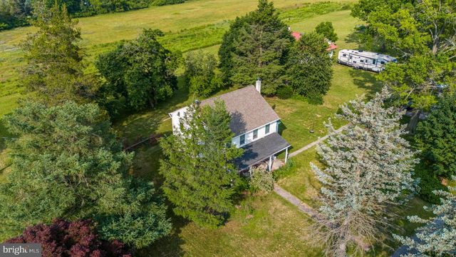 1112 W BRIDGE ST, Spring City, PA 19475
