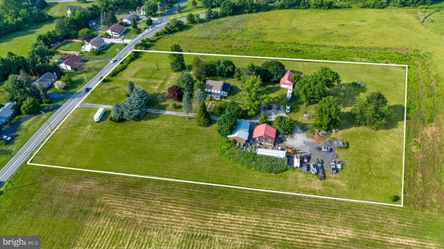 1112 W BRIDGE ST, Spring City, PA 19475