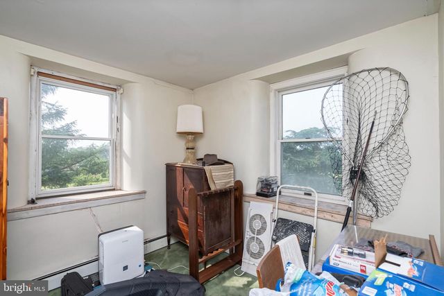 1112 W BRIDGE ST, Spring City, PA 19475