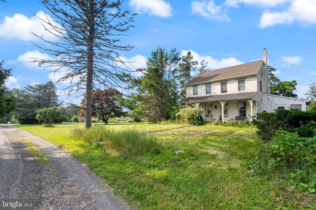 1112 W BRIDGE ST, Spring City, PA 19475