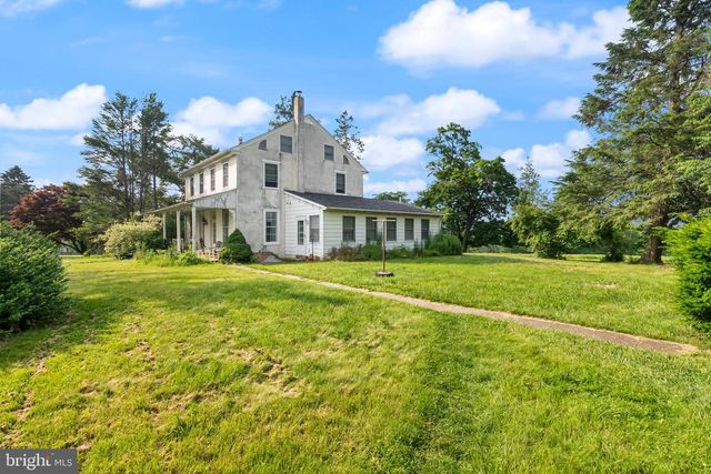 1112 W BRIDGE ST, Spring City, PA 19475