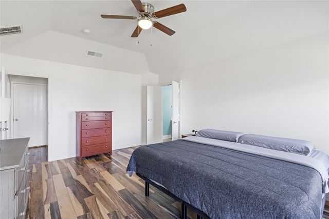 926 Morgan Drive, Burleson, TX 76028