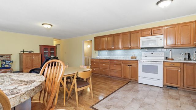 214 State Route Kk, Pottersville, MO 65790