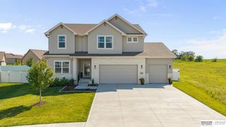 18483 Prestwick Avenue, Omaha, NE 68136