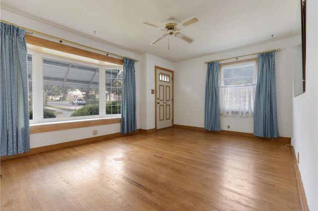 3230 W Ruskin STREET, Milwaukee, WI 53215