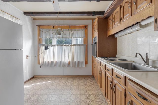 3230 W Ruskin STREET, Milwaukee, WI 53215