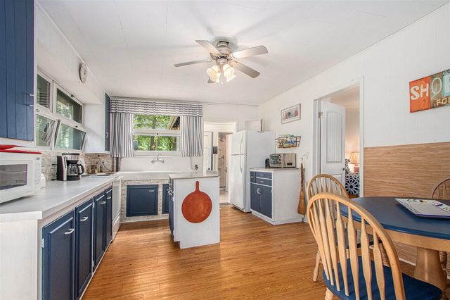 14931 Bachelor Island, Buchanan, MI 49107