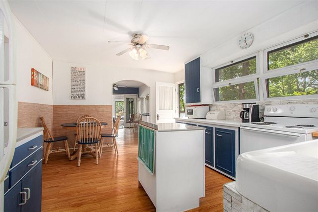 14931 Bachelor Island, Buchanan, MI 49107