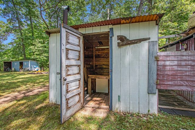 14931 Bachelor Island, Buchanan, MI 49107