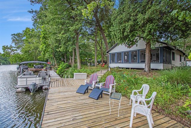 14931 Bachelor Island, Buchanan, MI 49107