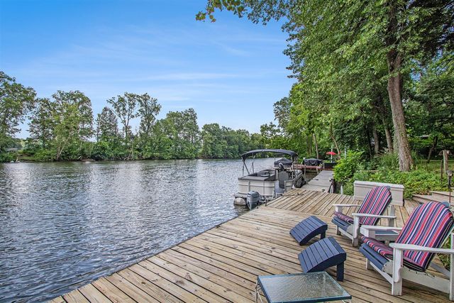 14931 Bachelor Island, Buchanan, MI 49107