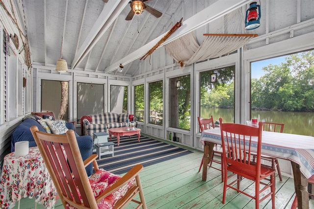 14931 Bachelor Island, Buchanan, MI 49107