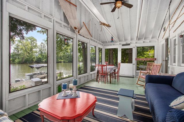 14931 Bachelor Island, Buchanan, MI 49107