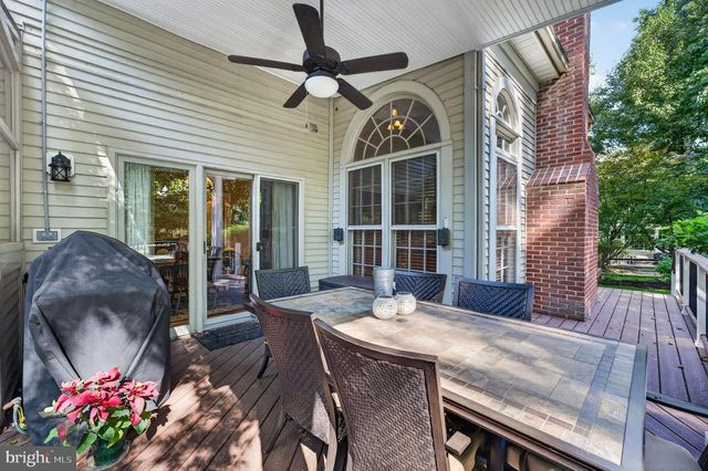 6616 MCCAMBELL CL, Centreville, VA 20120