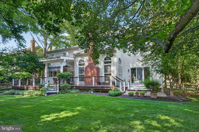 6616 MCCAMBELL CL, Centreville, VA 20120