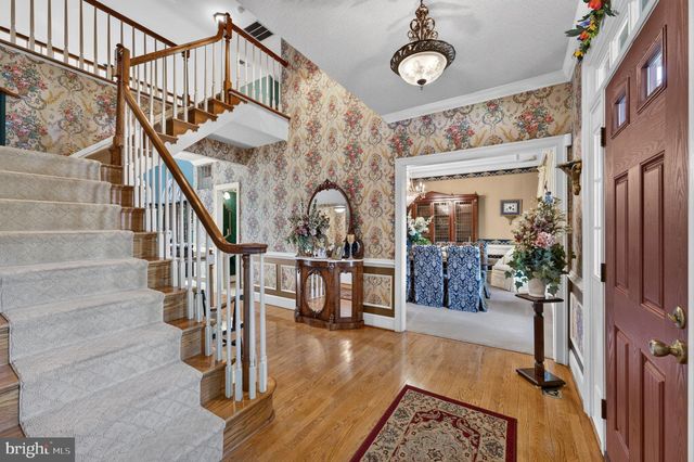 6616 MCCAMBELL CL, Centreville, VA 20120