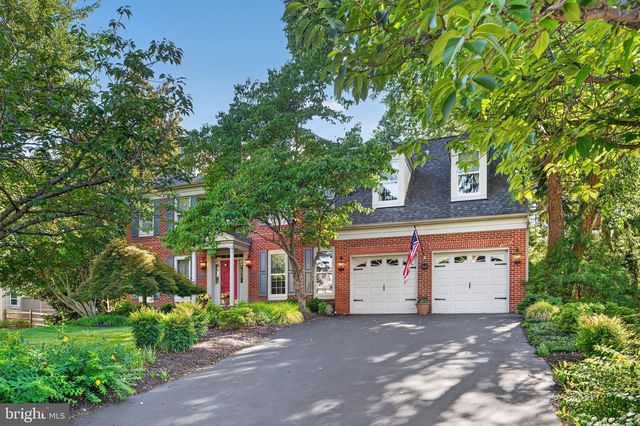 6616 MCCAMBELL CL, Centreville, VA 20120