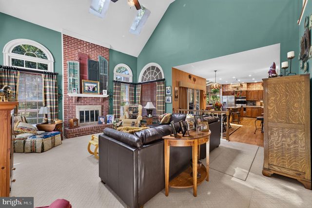 6616 MCCAMBELL CL, Centreville, VA 20120