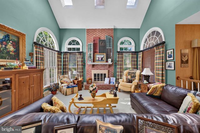 6616 MCCAMBELL CL, Centreville, VA 20120