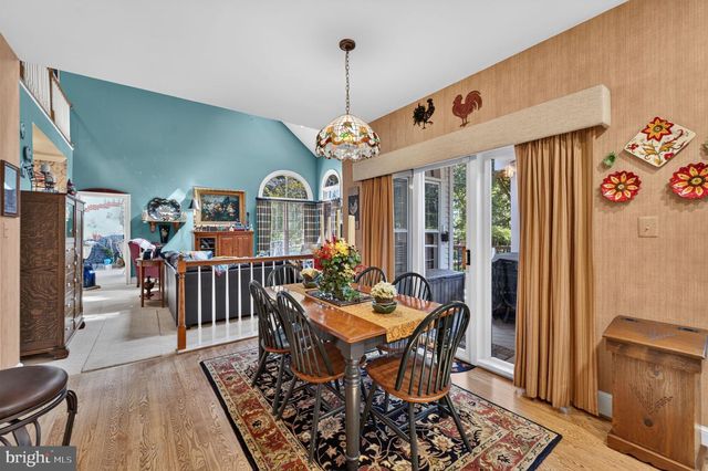 6616 MCCAMBELL CL, Centreville, VA 20120