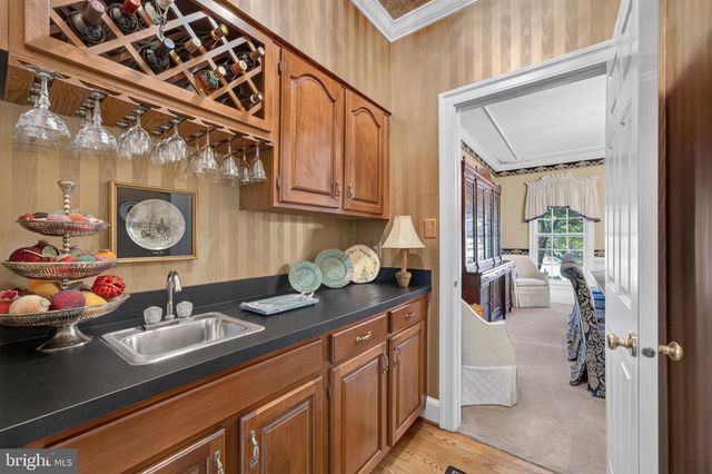 6616 MCCAMBELL CL, Centreville, VA 20120
