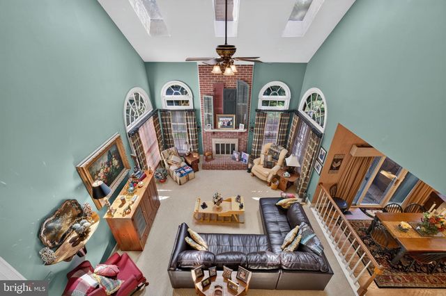 6616 MCCAMBELL CL, Centreville, VA 20120