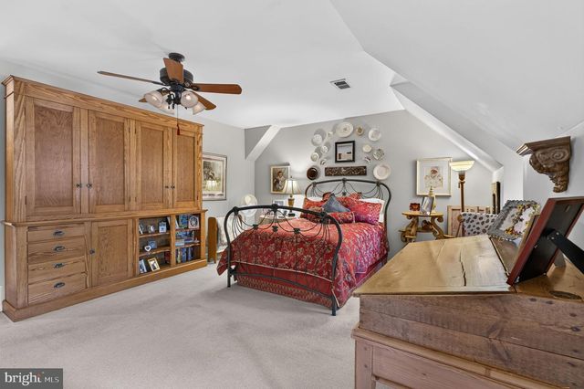 6616 MCCAMBELL CL, Centreville, VA 20120