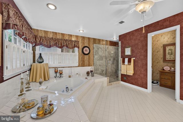6616 MCCAMBELL CL, Centreville, VA 20120