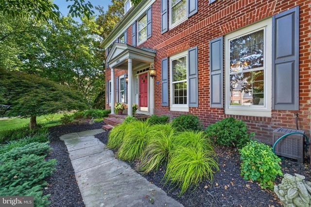 6616 MCCAMBELL CL, Centreville, VA 20120