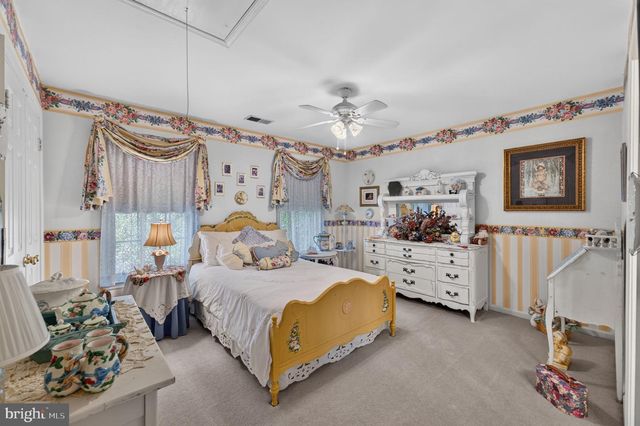 6616 MCCAMBELL CL, Centreville, VA 20120