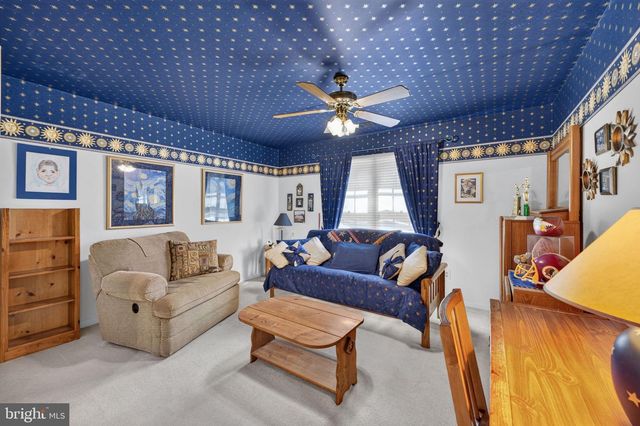 6616 MCCAMBELL CL, Centreville, VA 20120