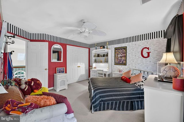6616 MCCAMBELL CL, Centreville, VA 20120