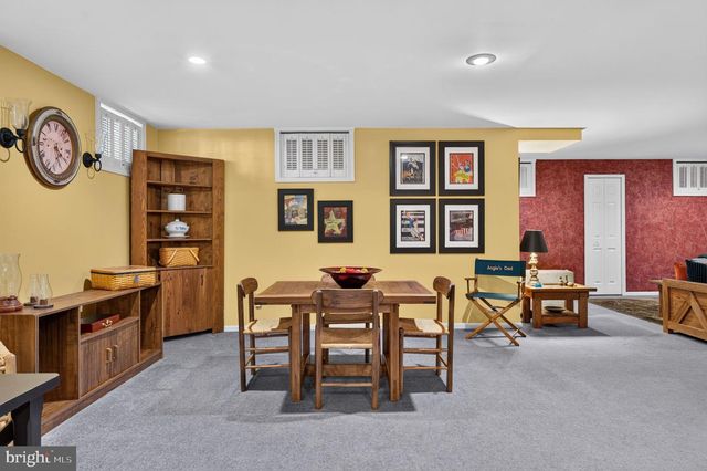 6616 MCCAMBELL CL, Centreville, VA 20120