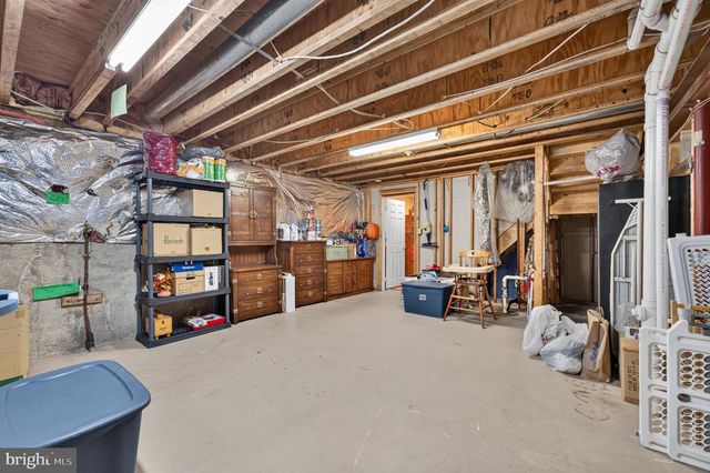 6616 MCCAMBELL CL, Centreville, VA 20120