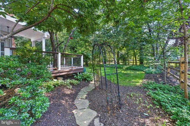 6616 MCCAMBELL CL, Centreville, VA 20120