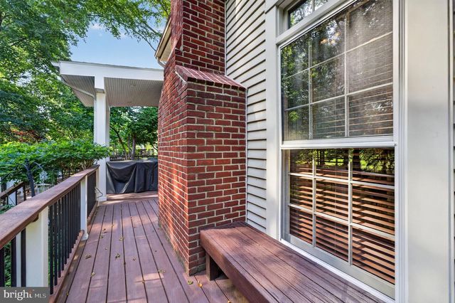 6616 MCCAMBELL CL, Centreville, VA 20120