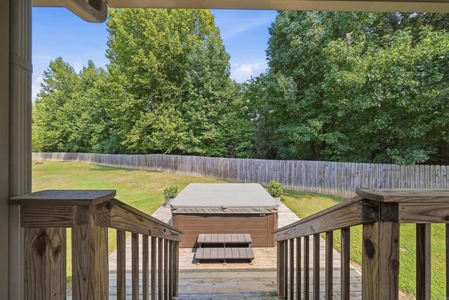 17 Charleston Cove, Cabot, AR 72023